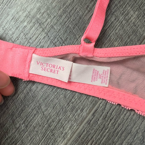 32C VS Peach/Nude Bra - Picture 10 of 11